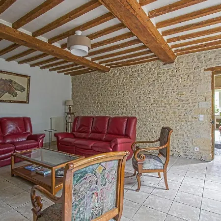 Holiday home Spacious With Garden Tracy-sur-Mer